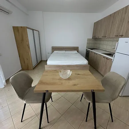 Apartment Est *