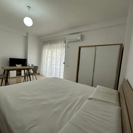Apartment Est *